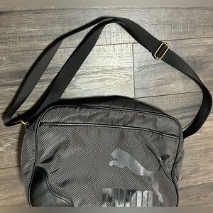 PUMA Campus messenger bag